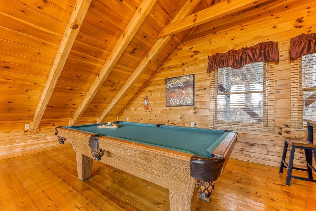 Elegant Escape Villa Pigeon Forge Eksteriør bilde